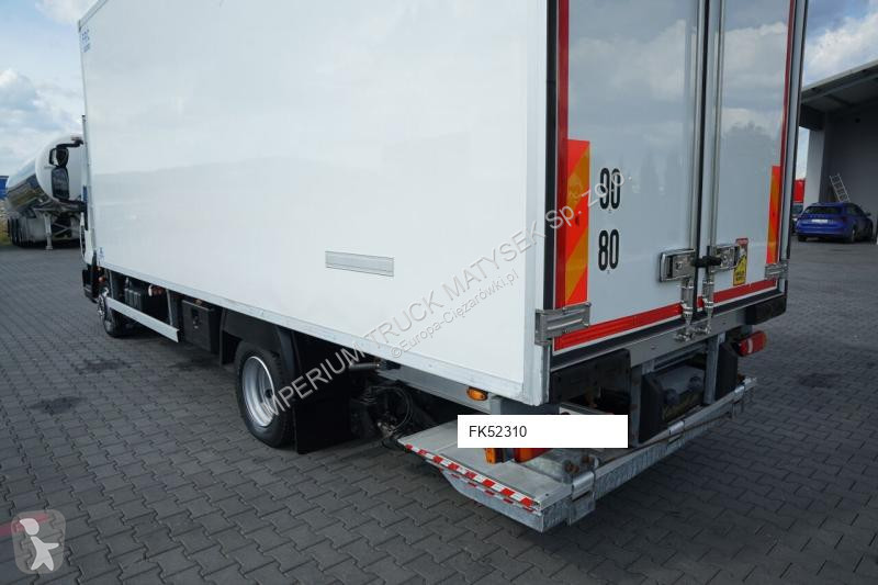 Camión Iveco EUROCARGO  / 4x2 / CHŁODNIA 5,8 M...