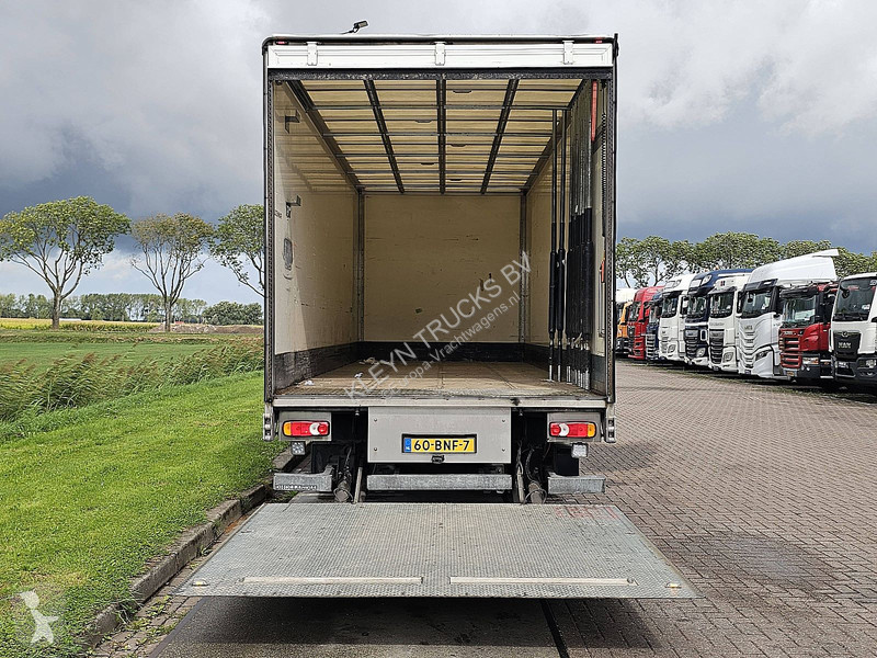 Camión Renault D 210 11.9T LIFT SIDE DOOR