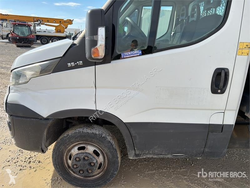 Camión Iveco 35-12