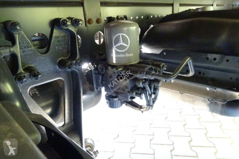 Camion Mercedes 1221 Euro 6 kontener 18 palet...