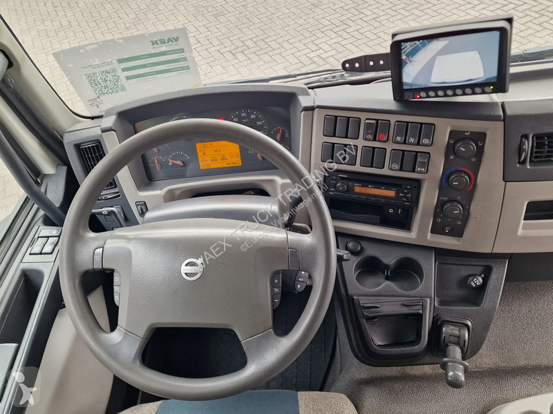 Camión Volvo 250 4x2 - Box - Loadlift - A/C -...