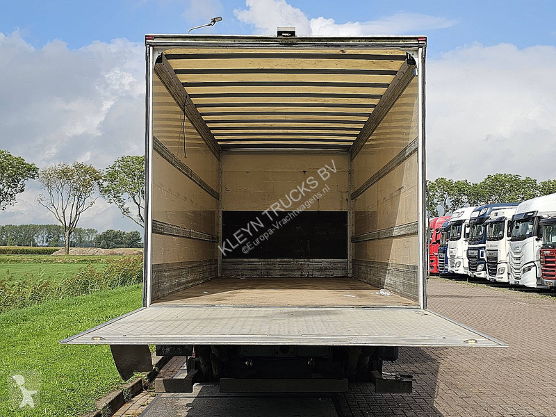 Kamion Mercedes 1229