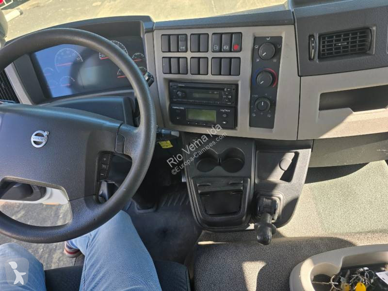 Camión Volvo 240