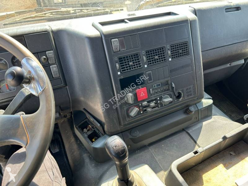 Camión Iveco 380E37