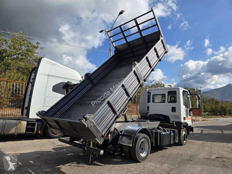 Camión Iveco 80 E 22