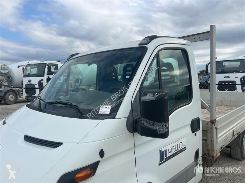 Camion Iveco 29L9 Flatbed Truck