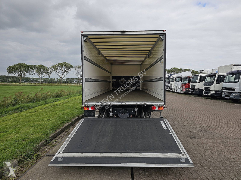 Camión Mercedes ATEGO 1227 LIFT AIRCO