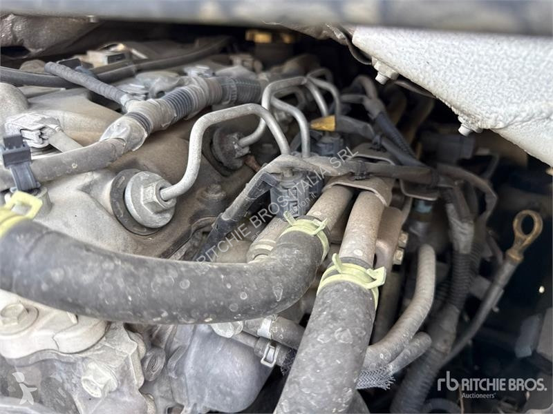 Lastbil Nissan Isoli PNT 230 20.5 m on Nissan...