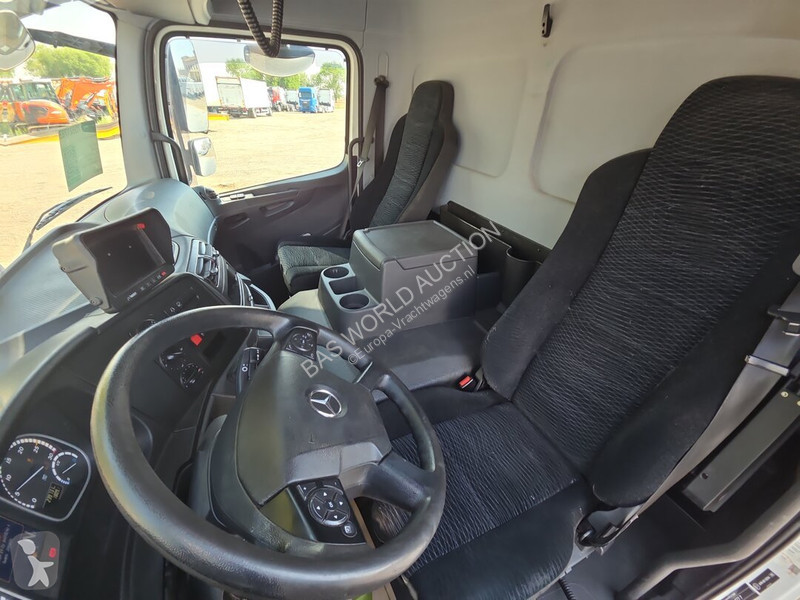 شاحنة Mercedes 1527