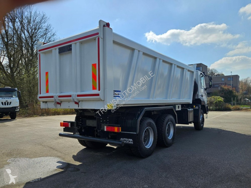 Camião Iveco 64.38 HD9