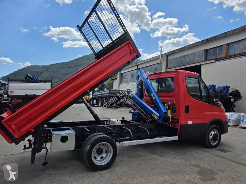 Véhicule utilitaire Iveco 35C12