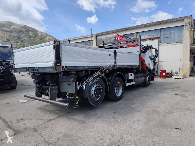 Iveco AD 260 S 31 X/P truck