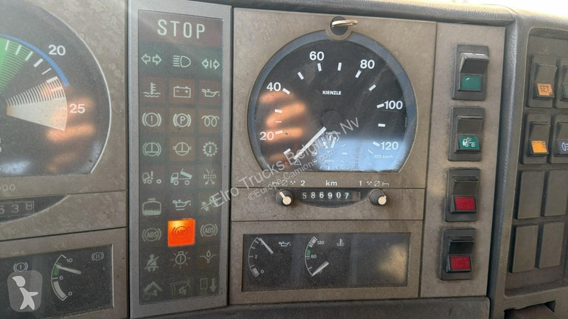 Camion MAN (MANUAL PUMP / POMPE MANUELLE /...