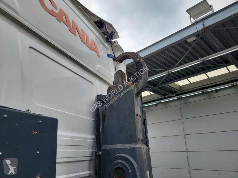 Camião Scania 580
