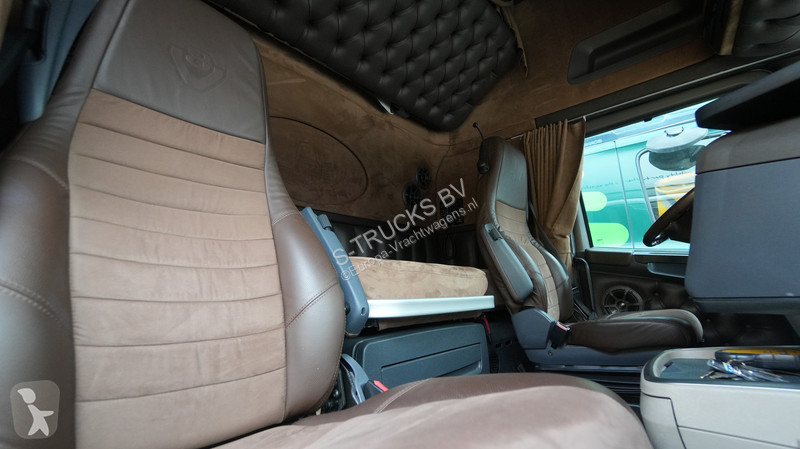Camion Scania 620 V8 6x2 Car/Machine transport