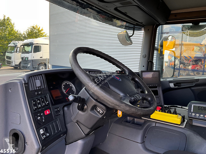 Scania Euro 6 CNG HMF 25 Tonmeter laadkraan truck