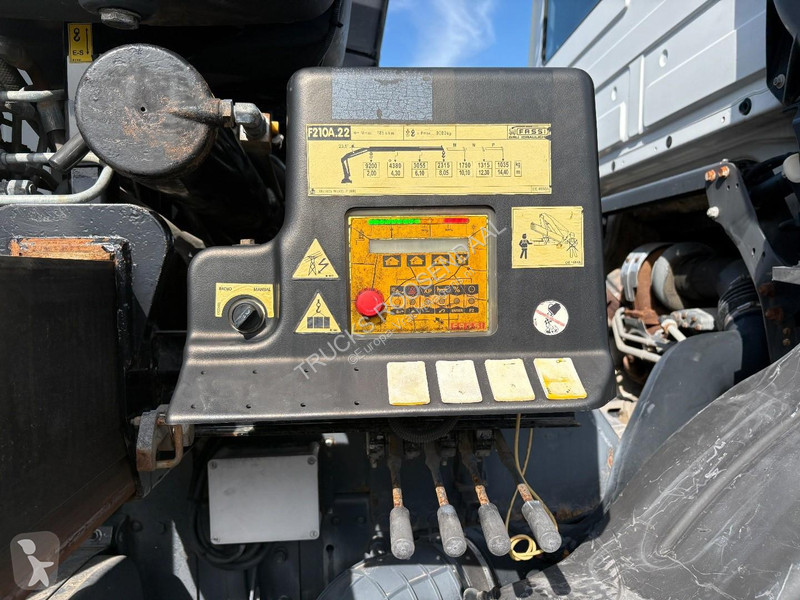 Camion Mercedes 2632 + FASSI F210--2X EXT. +...