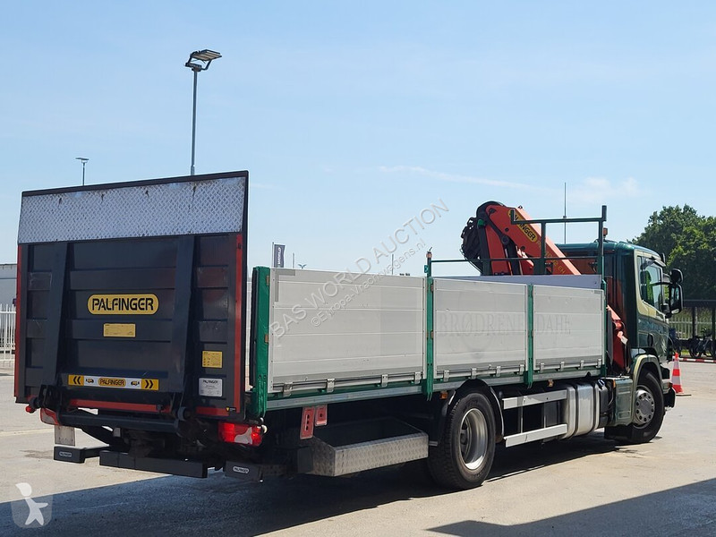 Camião Scania 320