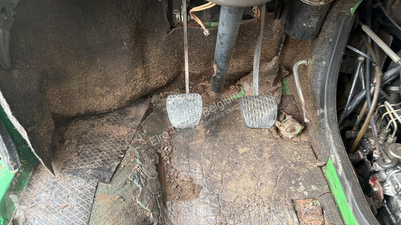 Camión Mercedes 408 (MANUAL PUMP / TIPPER /...