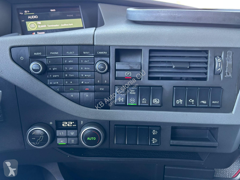 Camión Volvo 540 8x4/4 + Effer 955 8S 2017...
