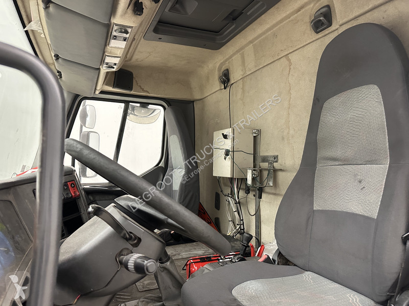 شاحنة Renault 270 DCi