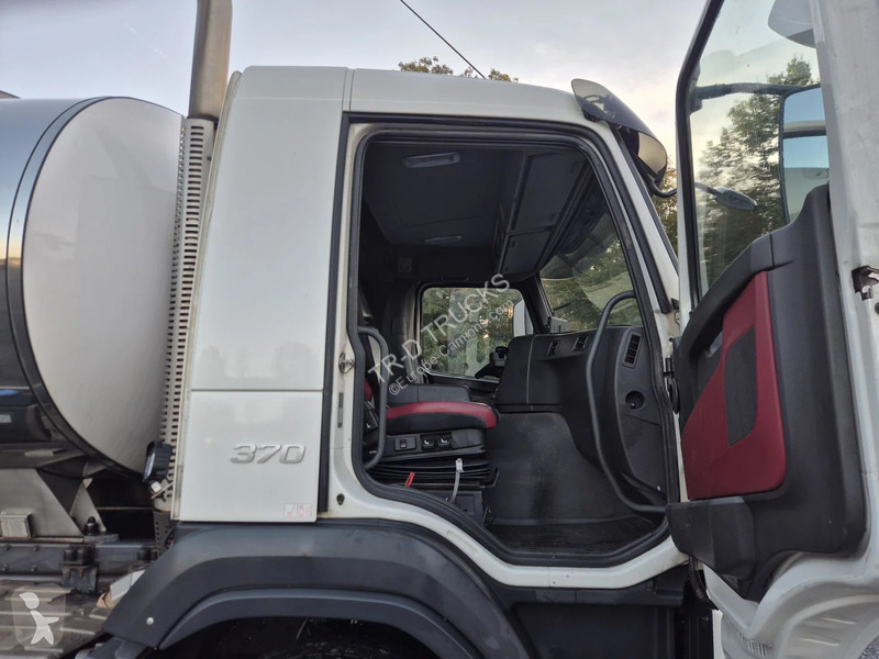 Kamion Volvo FMX 370 16000L INSULATED INOX TANK...