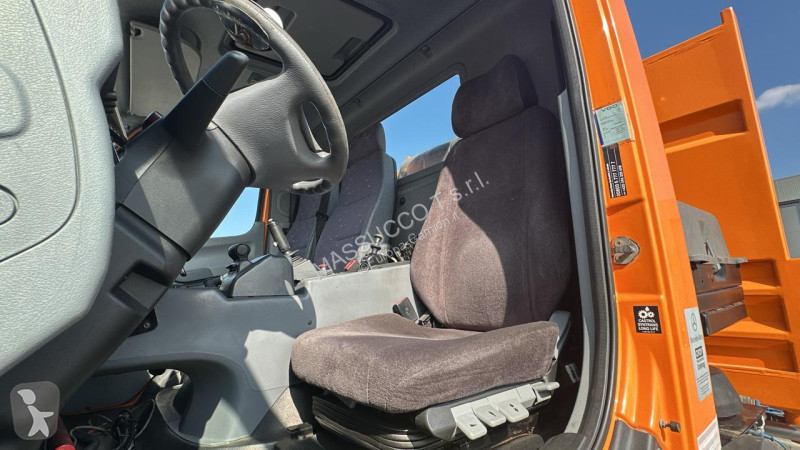Mercedes UNIMOG U20 4X4 truck