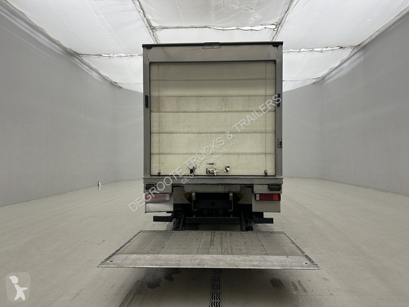Kamion Iveco 330 - 6x2