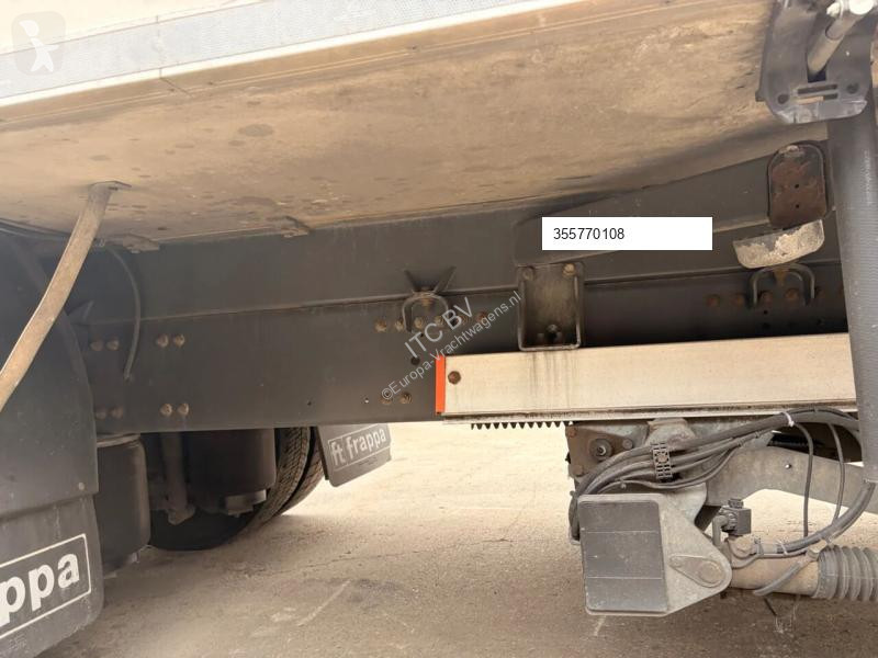 شاحنة Renault D 19 WIDE / CARRIER FRAPPA /...