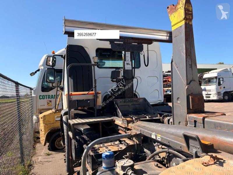Renault 370 DXI truck