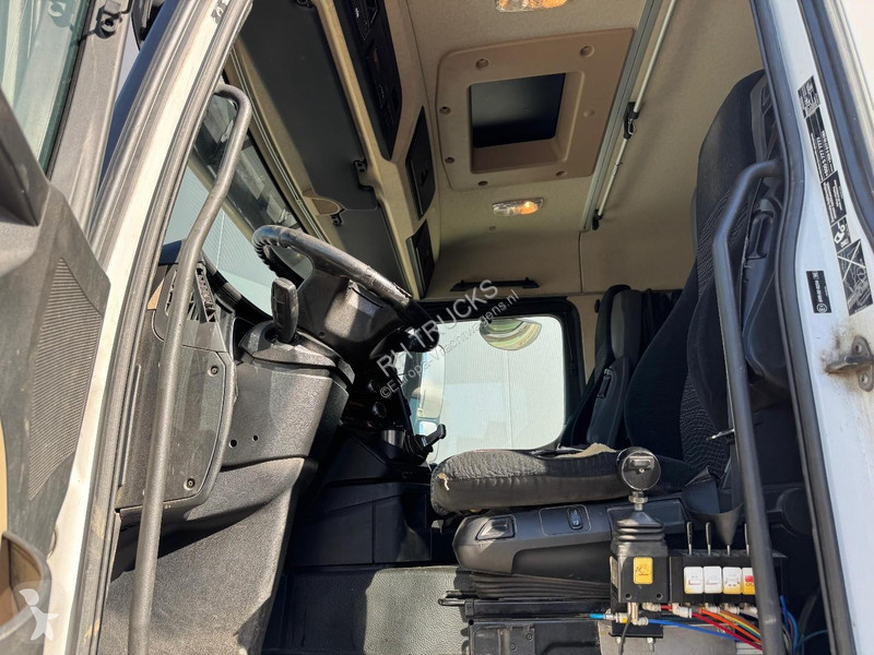 Mercedes 3553 8X2 EURO 6 + HYVA HOOKLIFT 2021...