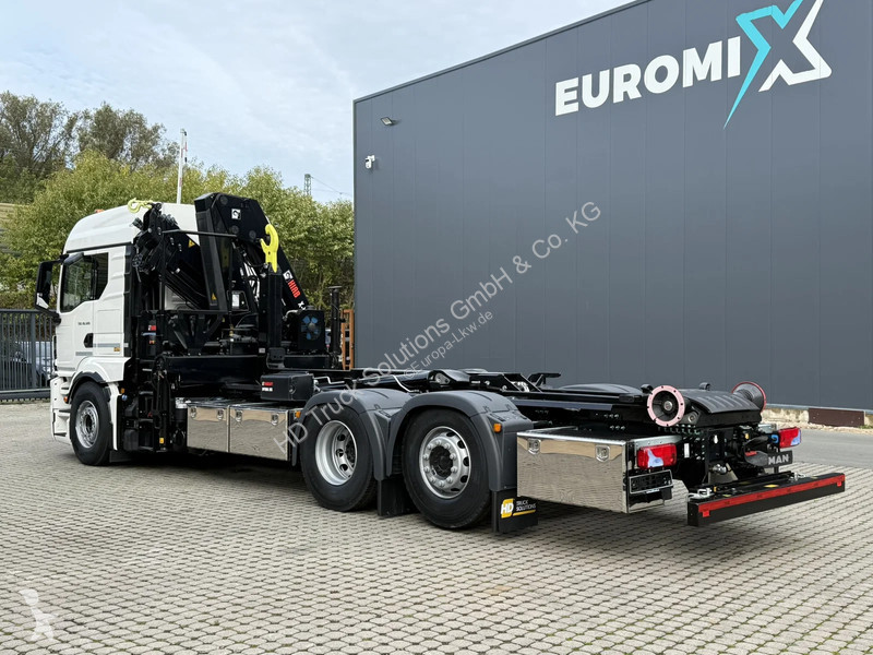 Camión MAN 26.520  26.520 LL 6x2 Hiab 228-4...