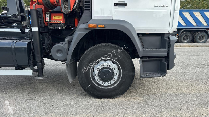 MAN LE280B 4x4 truck