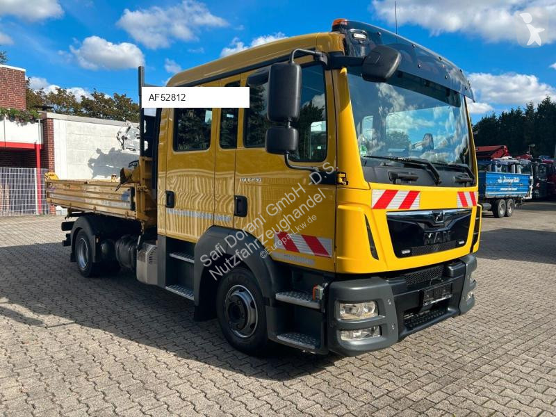 MAN 8.250 TGL truck
