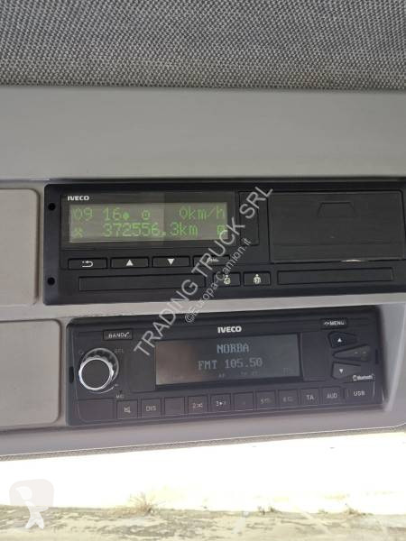 Iveco 180E32 truck