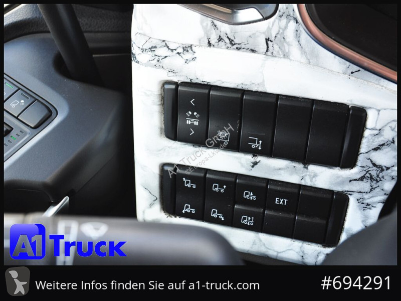 Kamion Scania P 320 P 6x2,, Getränke,...