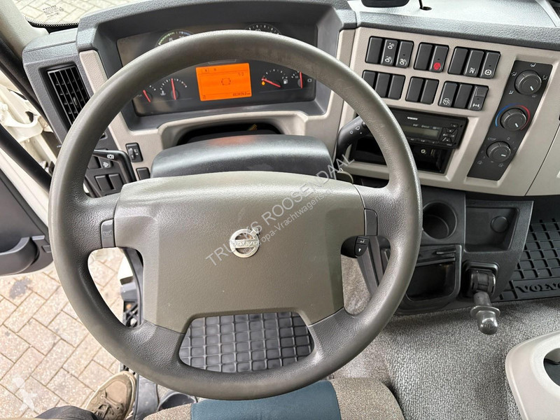 Kamion Volvo 250 + 12t + 6cyl + BOX 7.28 + EURO...