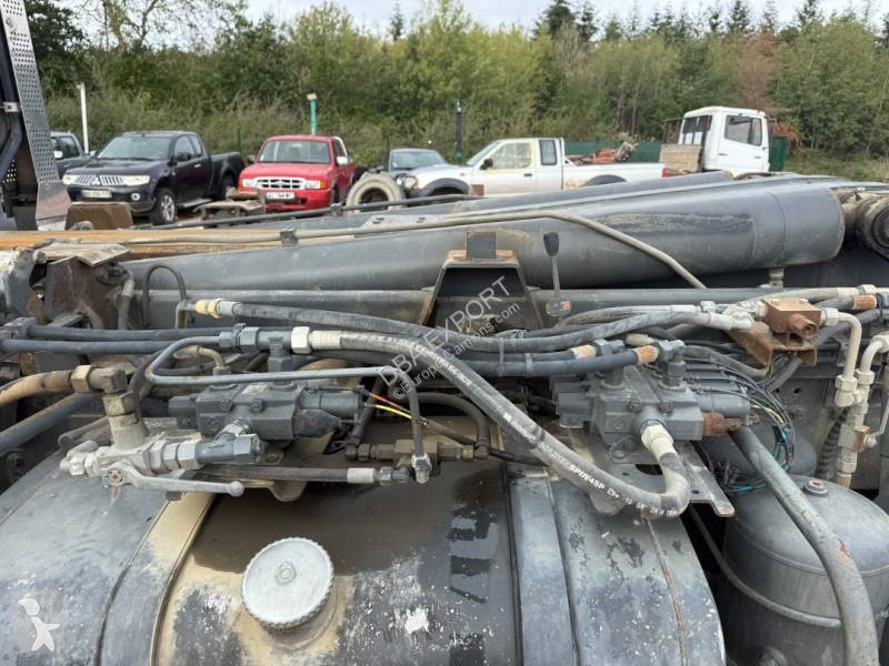 DAF 410 truck