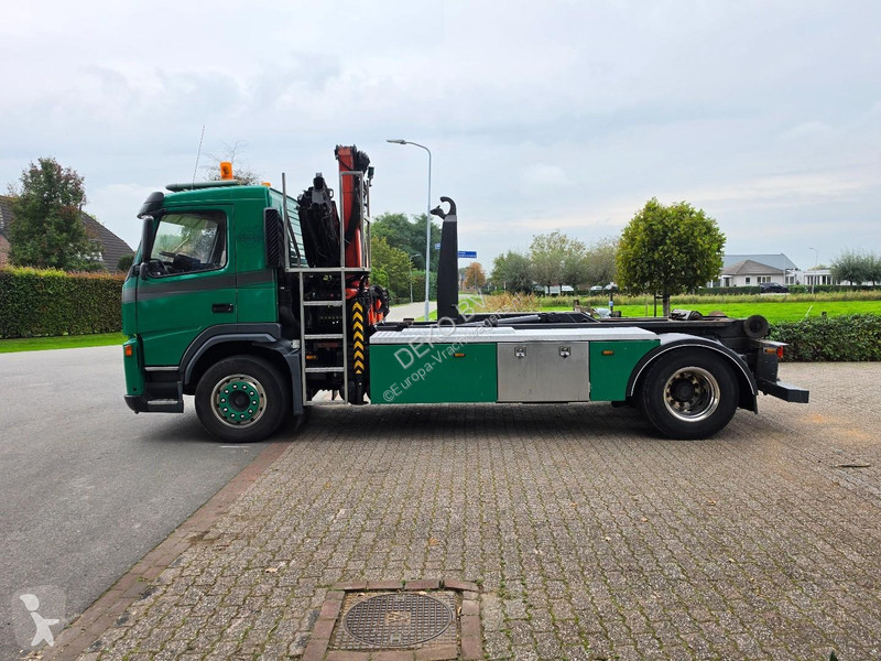 Volvo 9 4X2R FAL.9.0 RAD-A4/L90 CRANE/HOOK!! truck