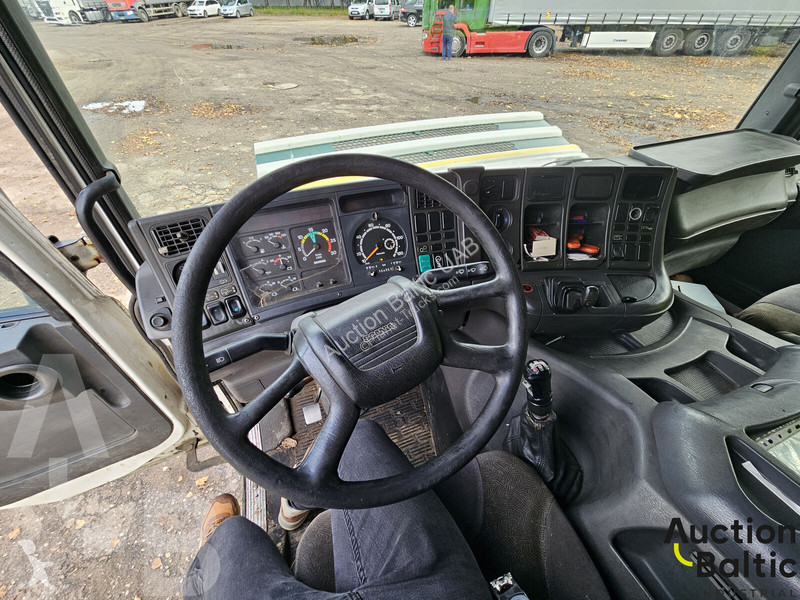 شاحنة Scania 94  220