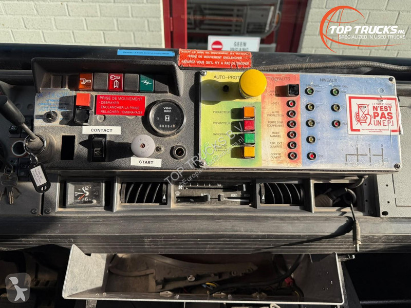Renault M 210 4x4 3,500 liter water tank -...