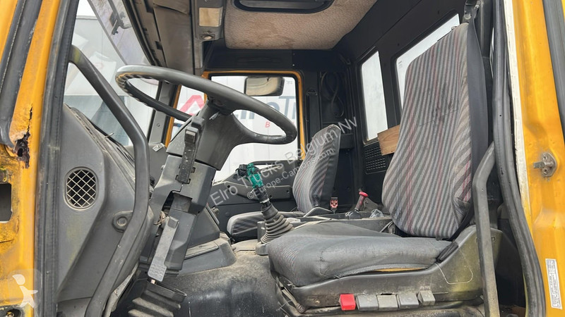 Kamion Iveco 260 E 30 (MANUAL PUMP / POMPE...