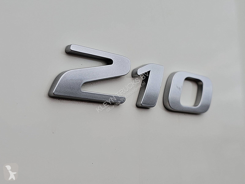 شاحنة DAF 210 12T