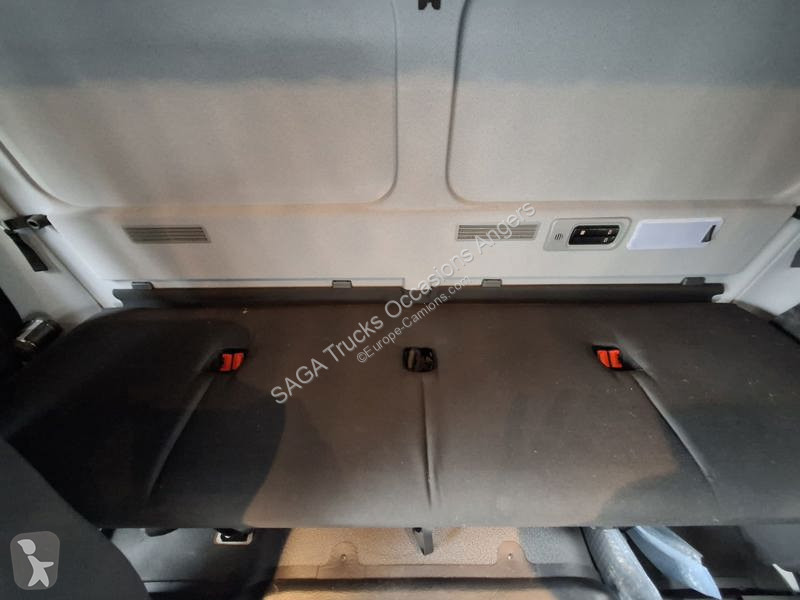Kamion Mercedes 1530 Fourgon BigSpace 2.30M