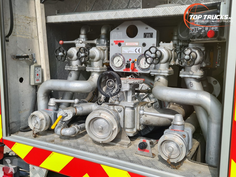 Kamion Mercedes AF 4x4 - 1.800 ltr - 600 ltr...