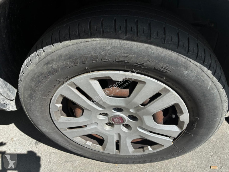 عربة نفعية Fiat Doblo