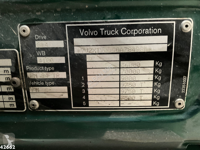 Kamion Volvo FM  8x4 TRIDEM Euro 6 32 Tonmeter...