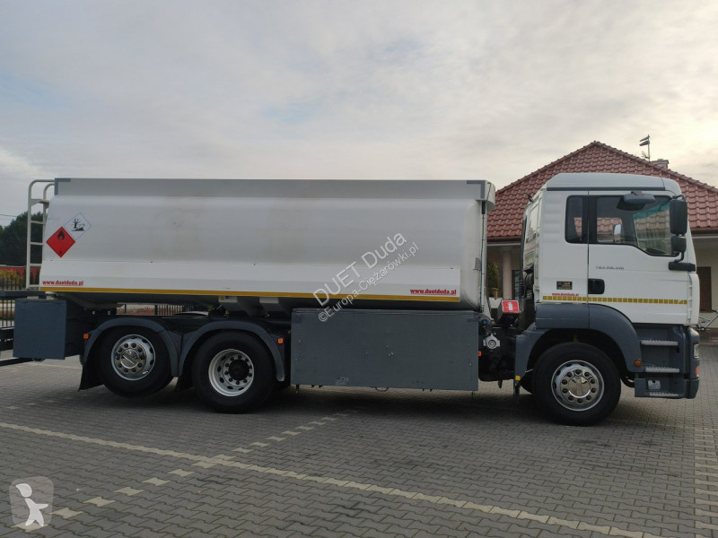 Lastbil MAN TGA 26.310 Autocysterna z Dystrybucją