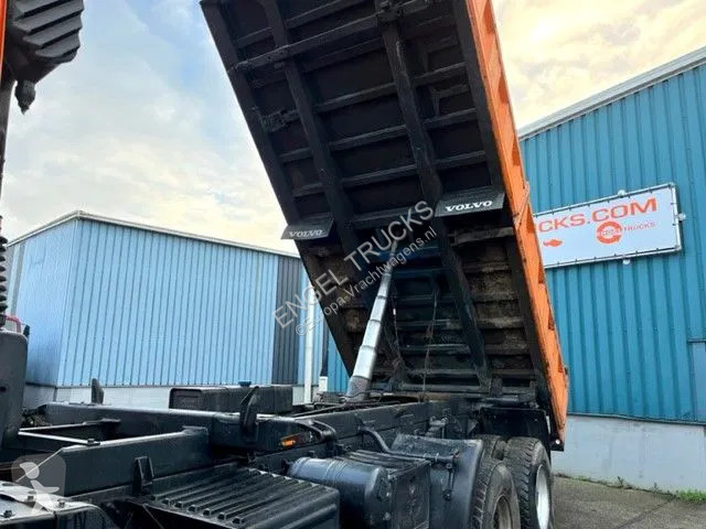Camion Volvo 12380 6x6 FULL STEEL SUSPENSION...