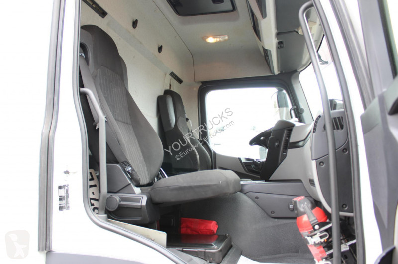 Camion Mercedes 1830 E6 Koffer 7,7m LBW S.Tür...